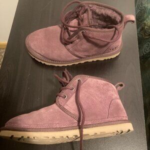 UGG Classic Neumel Chukka Port Purple Size 7 Women's EUC